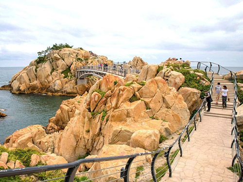 【大王岩公園奇岩怪石】