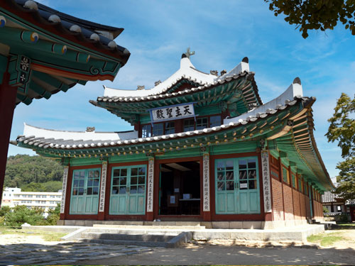 百年韓屋式聖堂