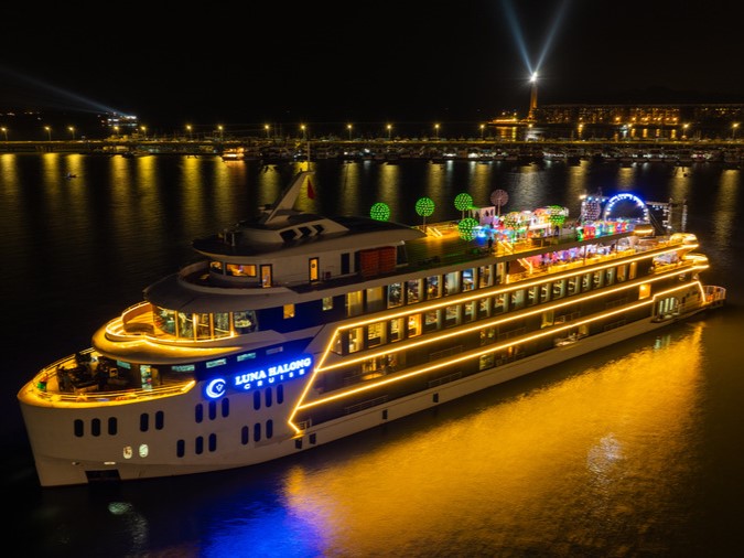 行程由 LUNA HALONG CRUISE 安排